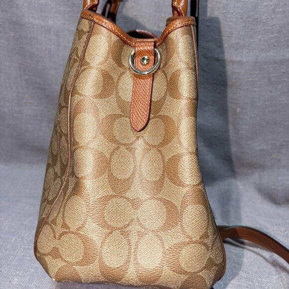 Beautiful Coach Satchel - Picture 8 of 10